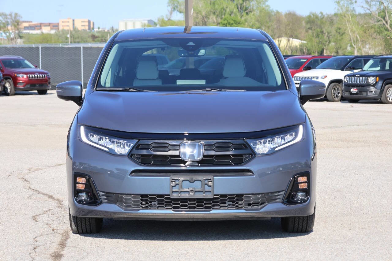 Used 2025 Honda Odyssey Elite image 5