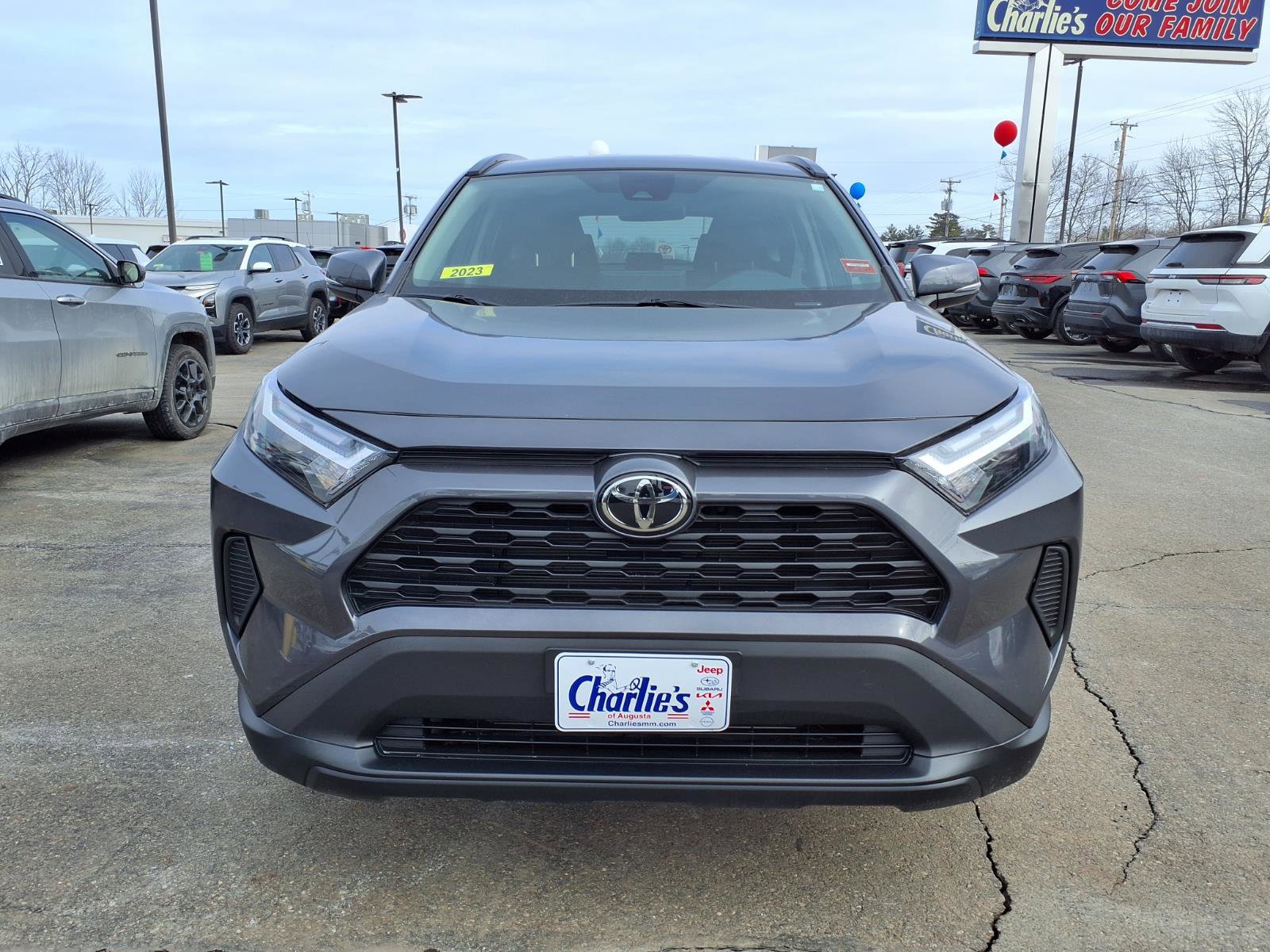 Used 2023 Toyota RAV4 XLE AWD/4WD image 2
