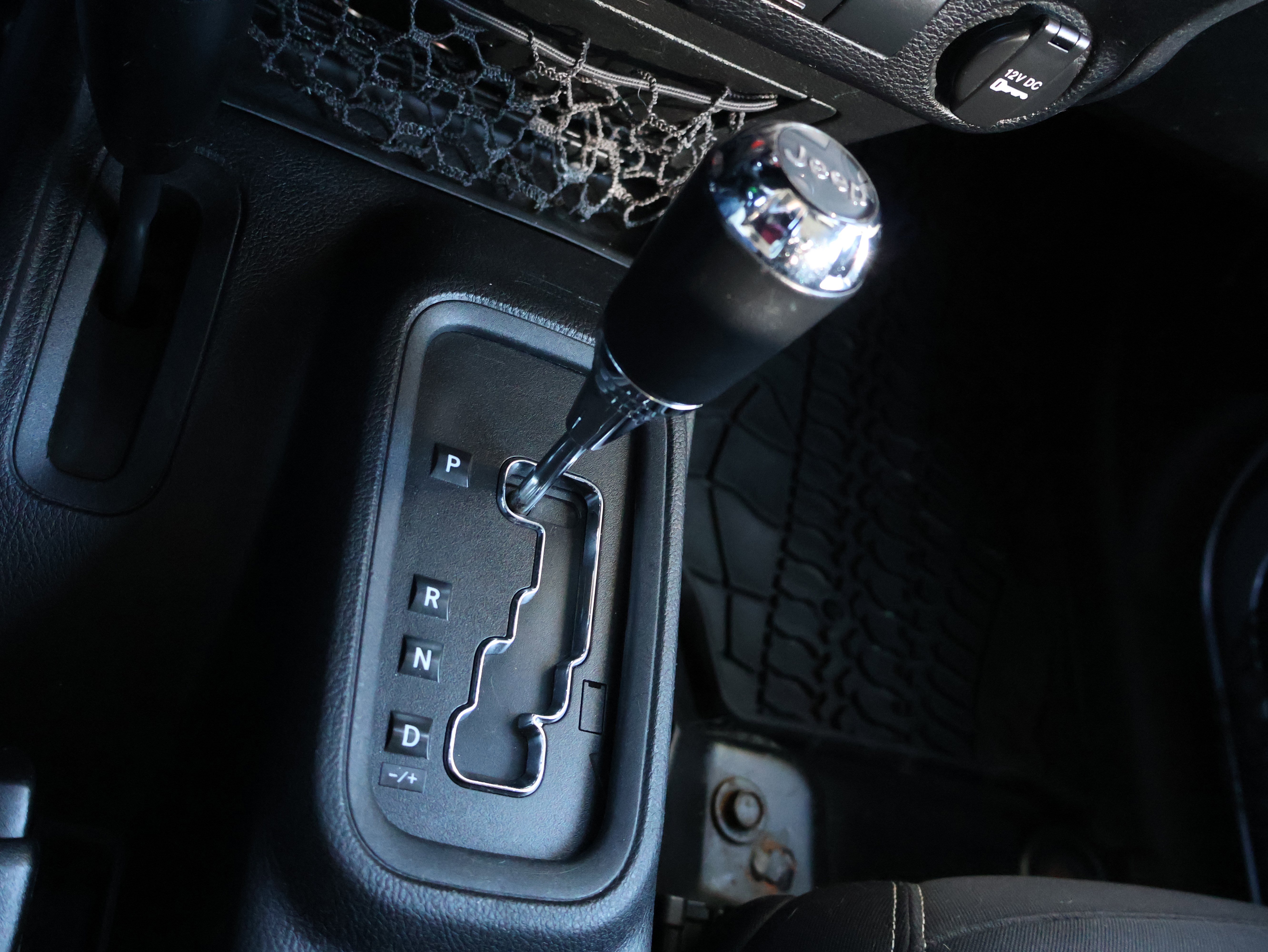 Used 2013 Jeep Wrangler Unlimited Sahara w/ Dual Top Group image 36