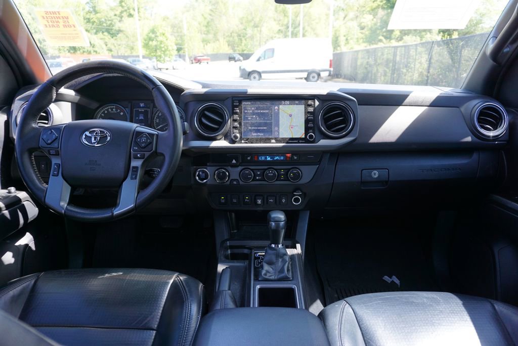 Used 2021 Toyota Tacoma TRD Off-Road w/ TRD Premium Off Road Package image 17