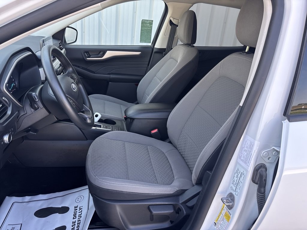 Used 2022 Ford Escape SE image 11