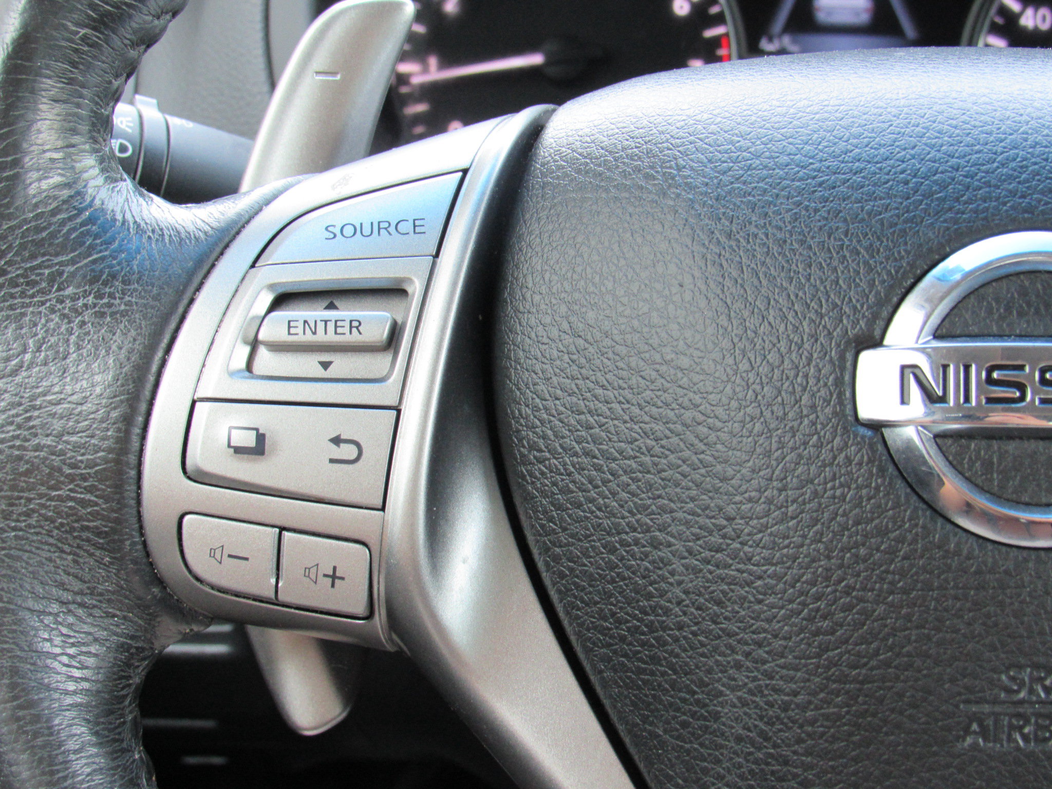 Used 2015 Nissan Altima 3.5 SL FWD image 18