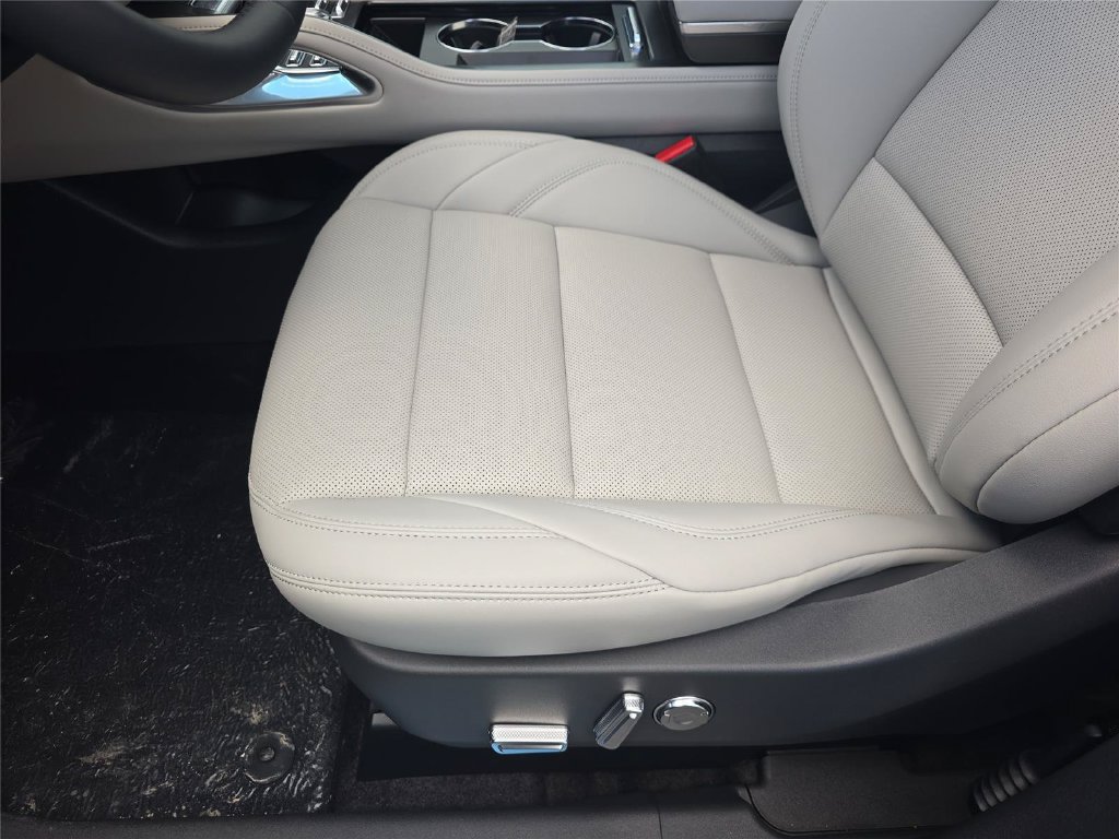 New 2026 Lincoln Nautilus Premier AWD/4WD image 15
