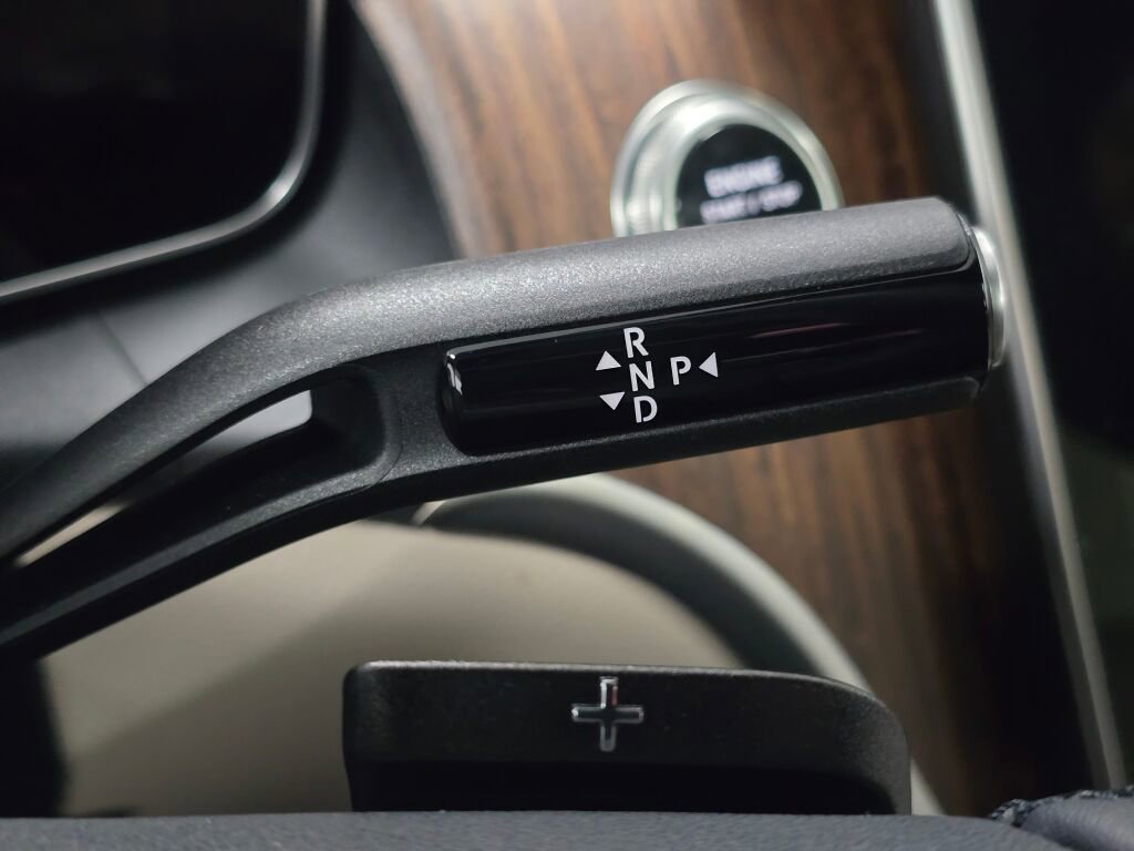 Certified 2025 Mercedes-Benz GLC 300 4MATIC image 32