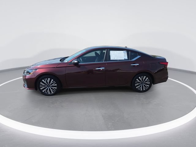 Used 2025 Nissan Altima 2.5 SV FWD image 5