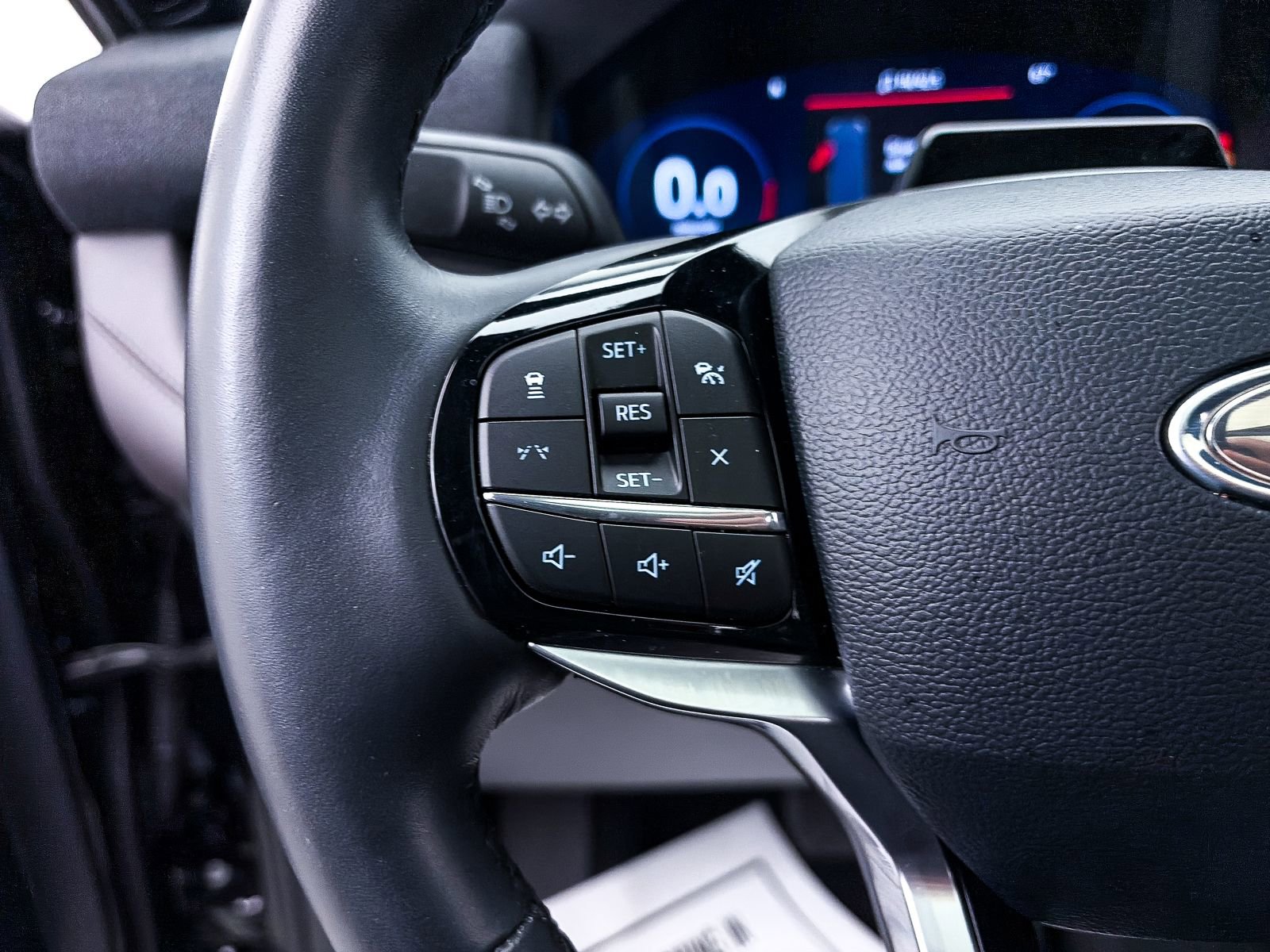 Used 2025 Ford Explorer Platinum w/ LUX Leather Package image 35