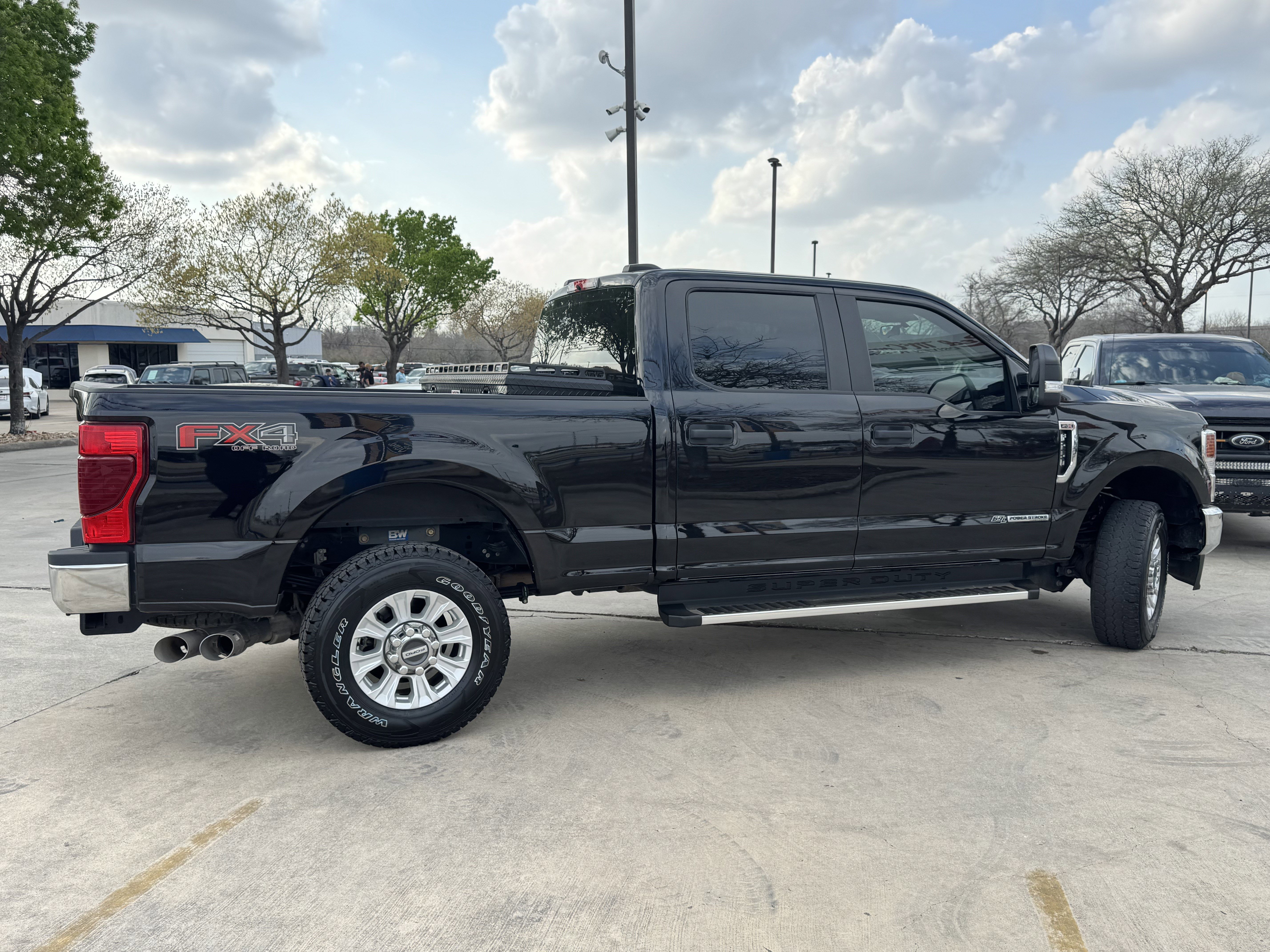 Used 2022 Ford F250 XL w/ STX Appearance Package image 6