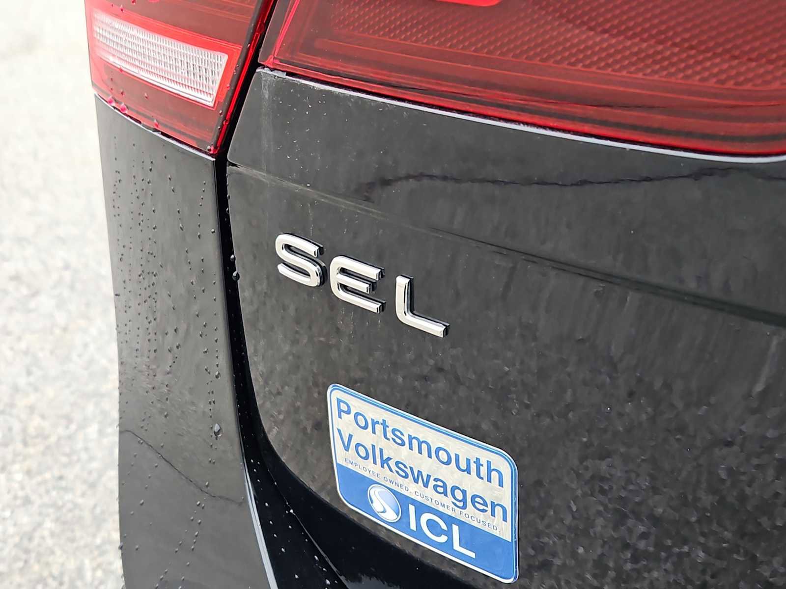 Certified 2023 Volkswagen Tiguan SEL R-Line AWD/4WD image 12