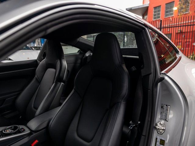 Certified 2025 Porsche 911 Carrera image 5