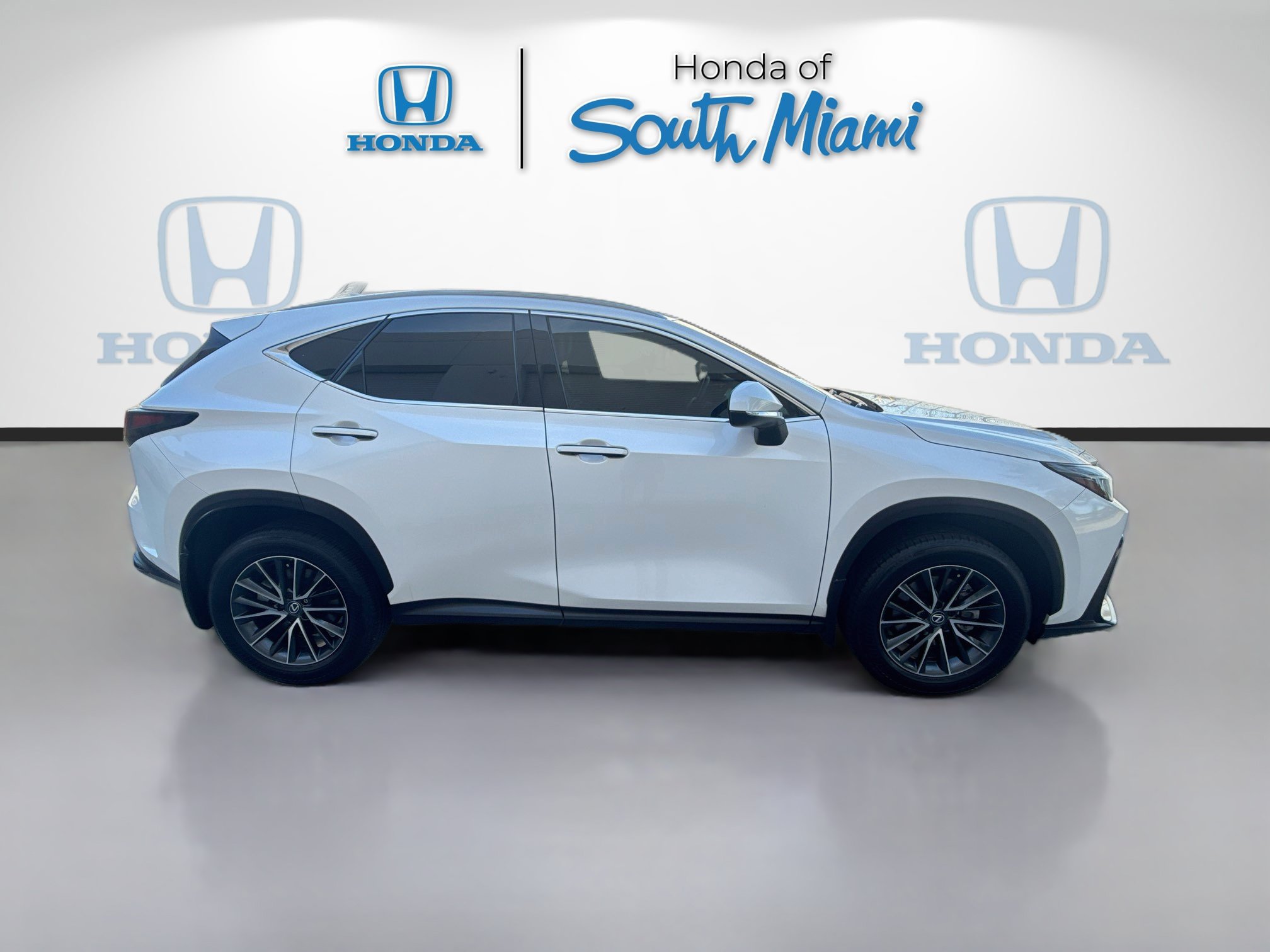 Used 2025 Lexus NX 250 FWD w/ Accessory Package (K3) image 8