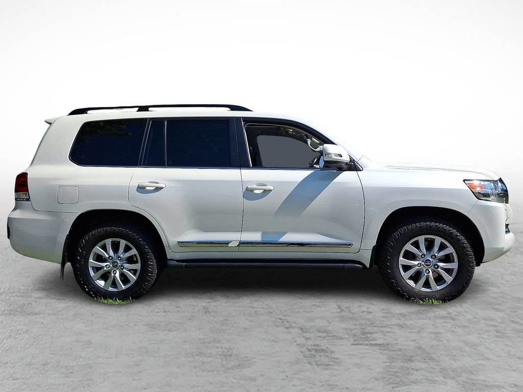 Used 2016 Toyota Land Cruiser w/ Four Season Floor Mat Package AWD/4WD image 4