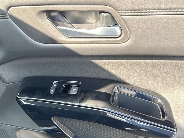 New 2026 Nissan Pathfinder Platinum w/ Accent Package FWD image 16