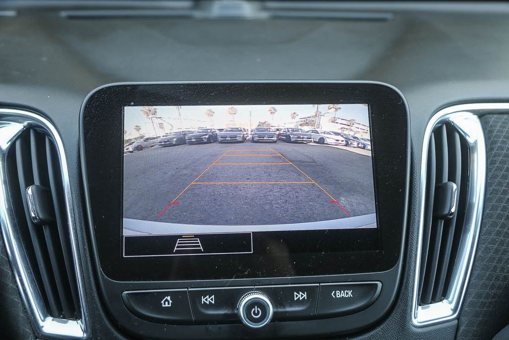 Used 2021 Chevrolet Malibu LT FWD image 23