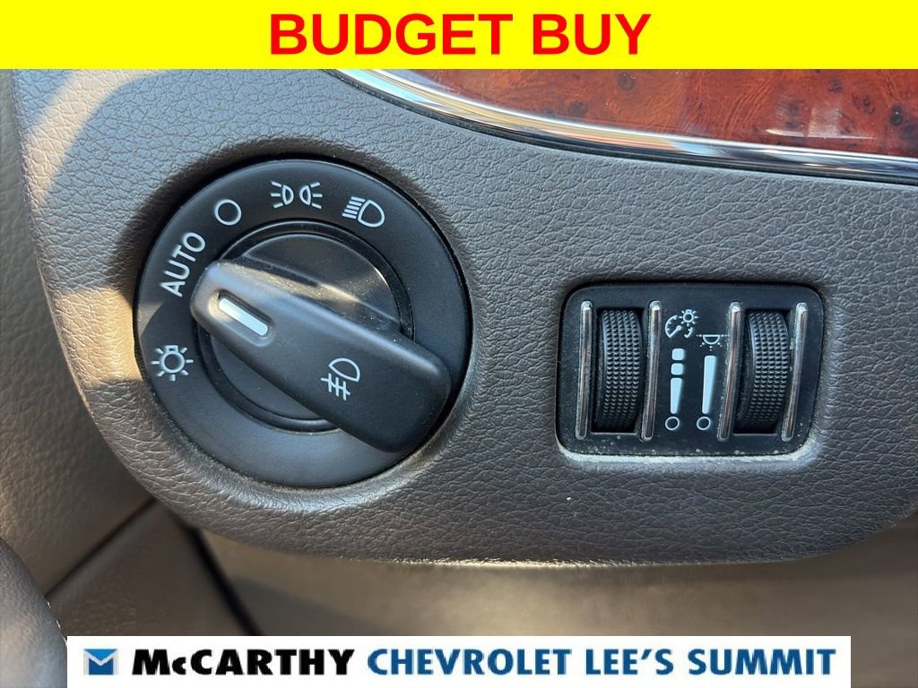 Used 2012 Chrysler Town & Country Limited w/ Luxury Group image 10