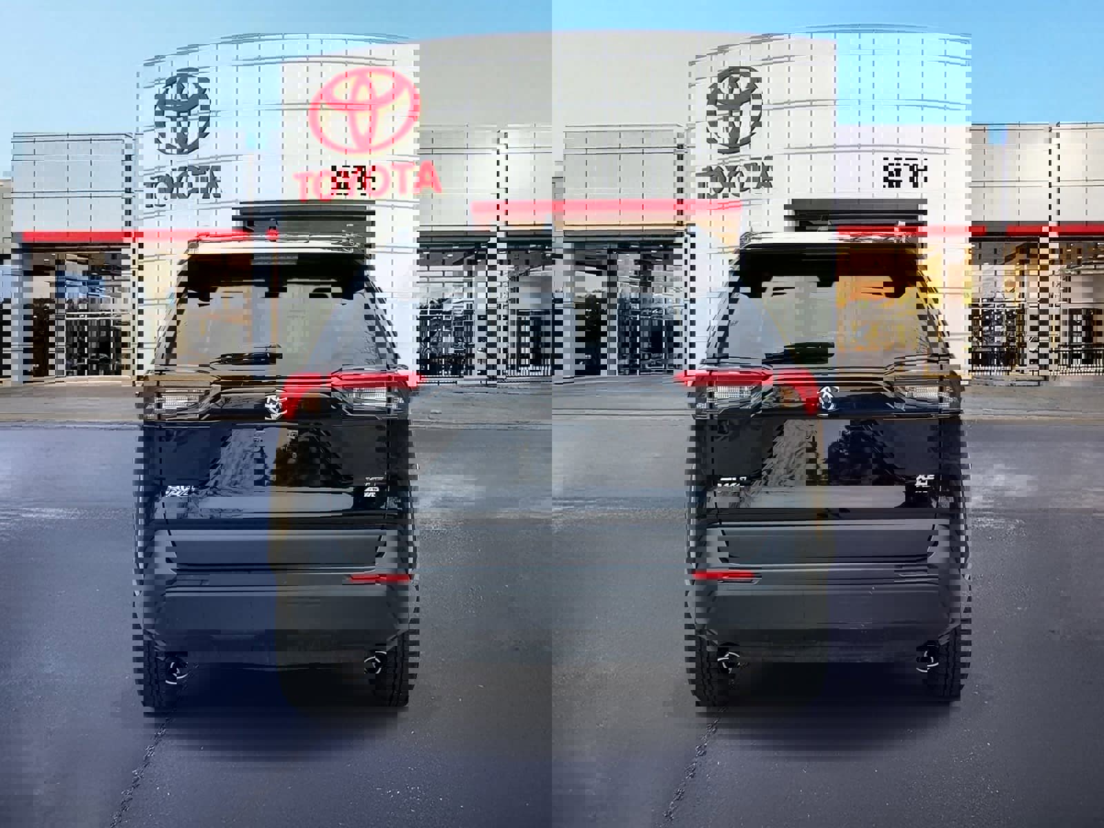 Used 2024 Toyota RAV4 XLE image 6