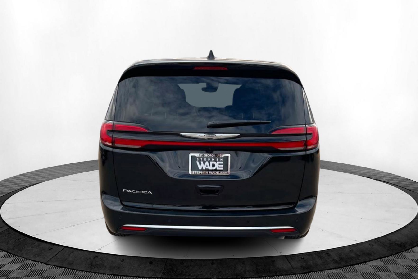 New 2026 Chrysler Pacifica Select FWD image 4
