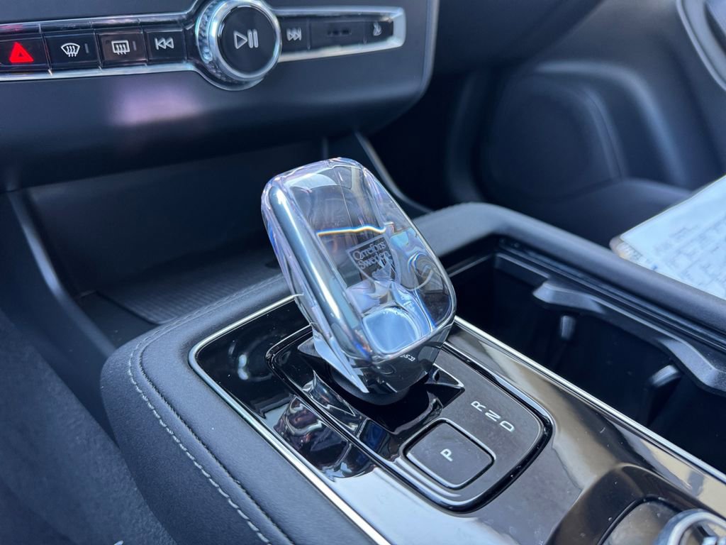 Used 2025 Volvo XC90 B5 Plus image 15