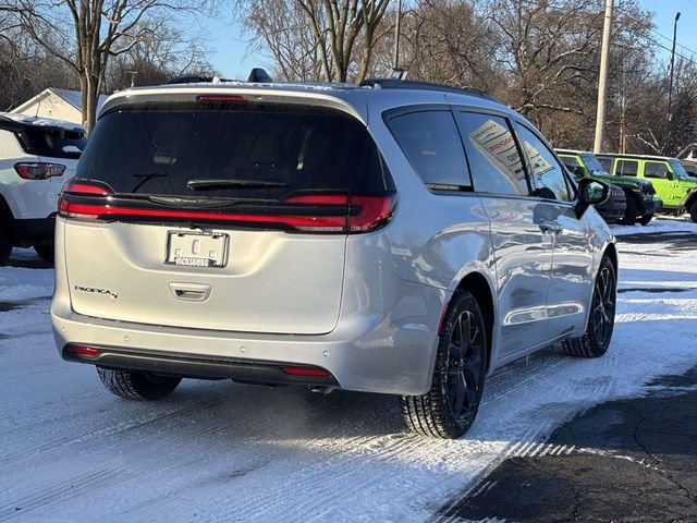 New 2026 Chrysler Pacifica Select w/ S Appearance Package FWD image 34