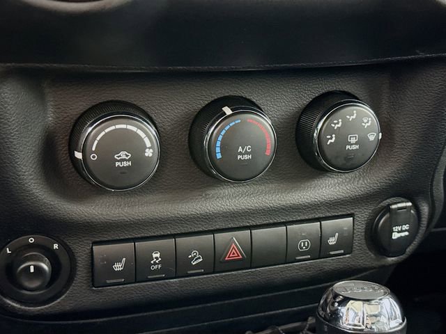 Used 2017 Jeep Wrangler Unlimited Sahara image 13