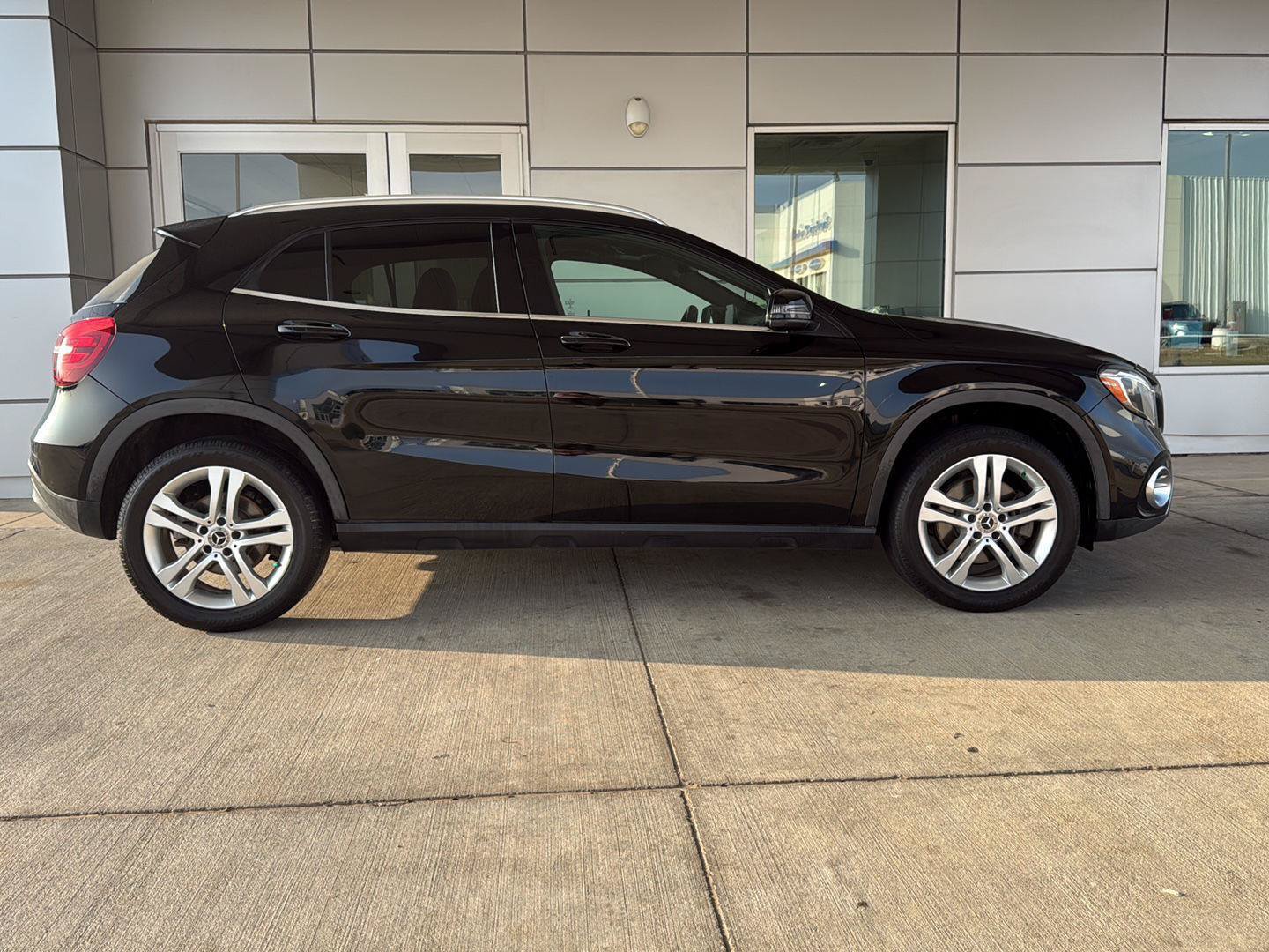 Used 2019 Mercedes-Benz GLA 250 4MATIC w/ Multimedia Package image 7