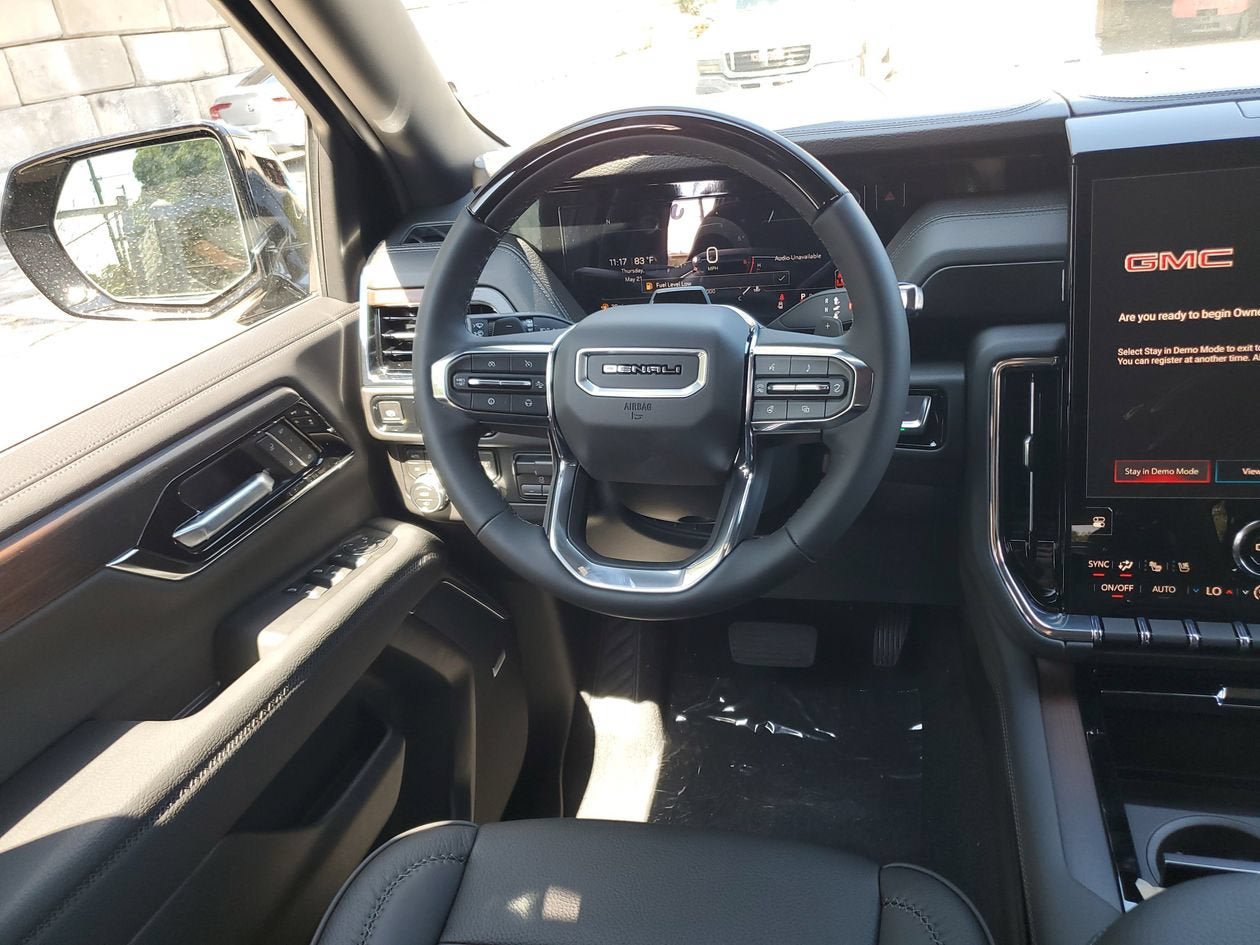 New 2026 GMC Yukon XL Denali w/ Denali Reserve Package AWD/4WD image 13
