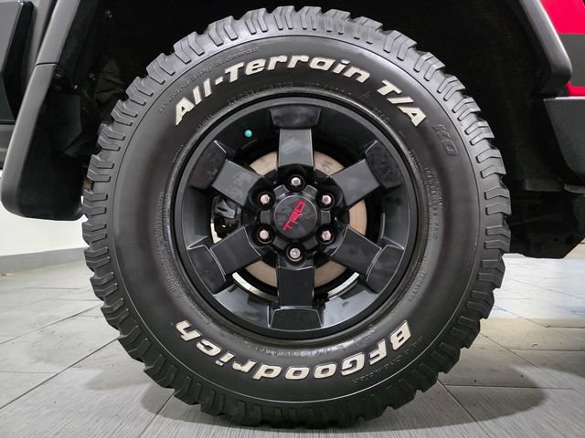 Used 2012 Toyota FJ Cruiser 4WD w/ Trail Teams Special Edition image 24