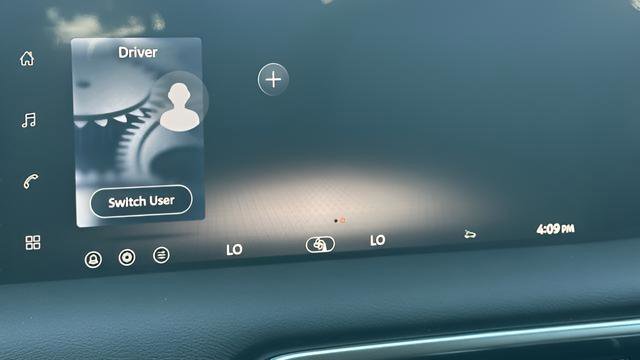 New 2026 Nissan Armada SV image 40