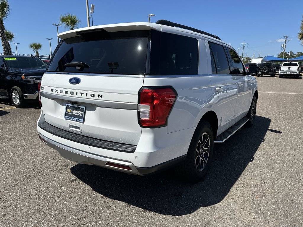 Used 2022 Ford Expedition XLT RWD image 16