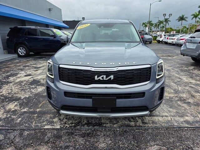 Used 2022 Kia Telluride LX image 2