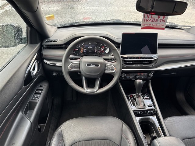 Used 2024 Jeep Compass Trailhawk image 28