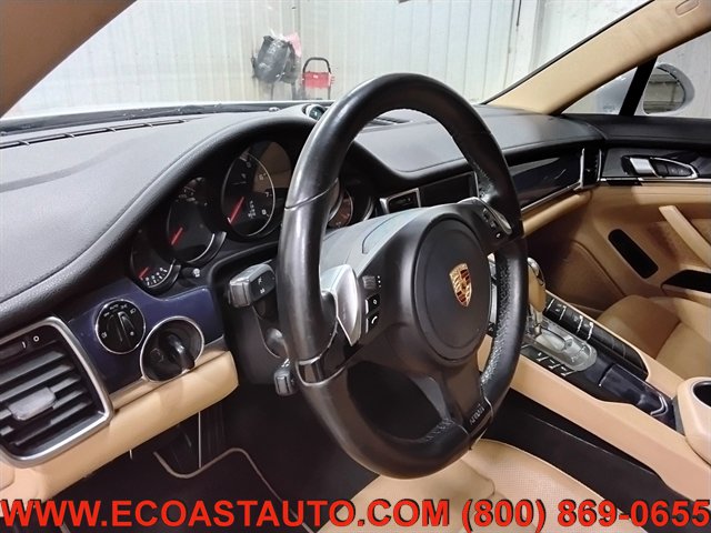 Used 2013 Porsche Panamera 4 image 11