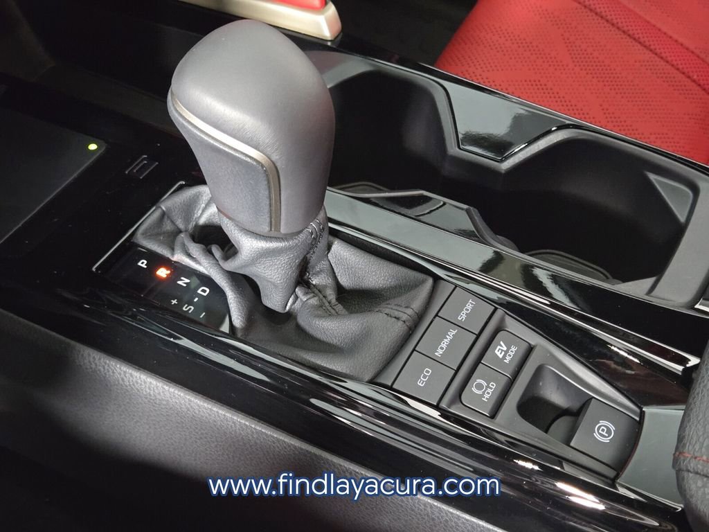 Used 2025 Toyota Camry XSE image 26