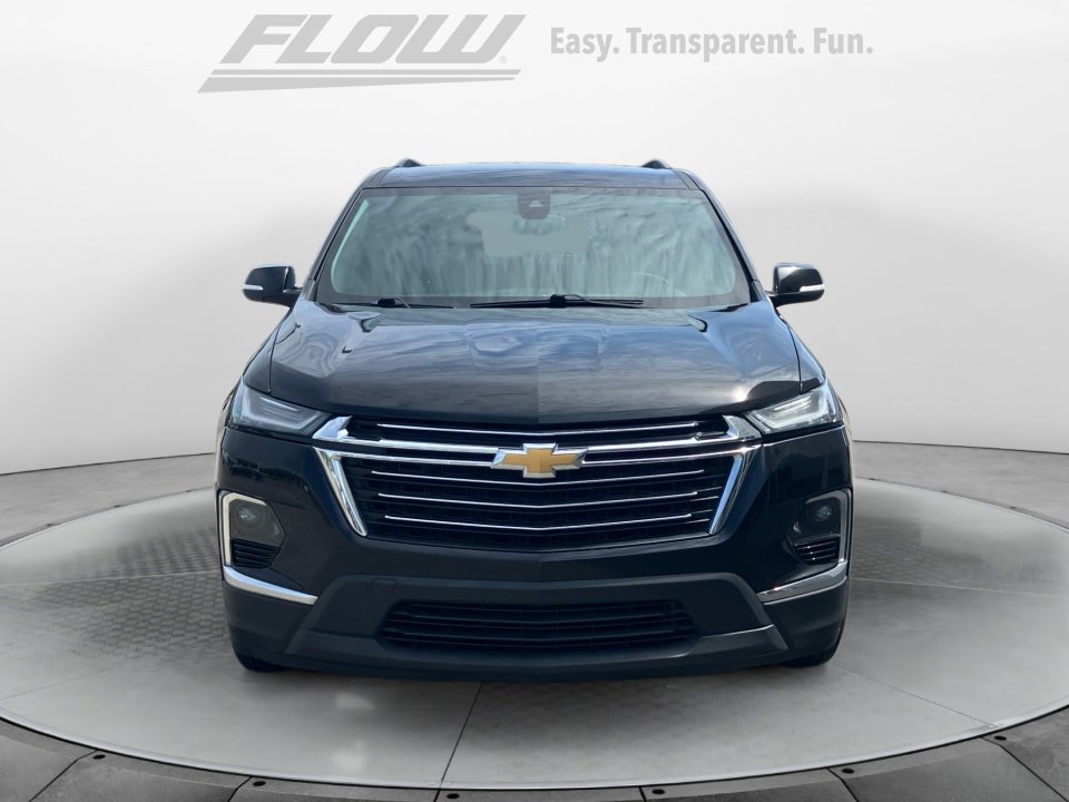 Used 2022 Chevrolet Traverse LT image 3