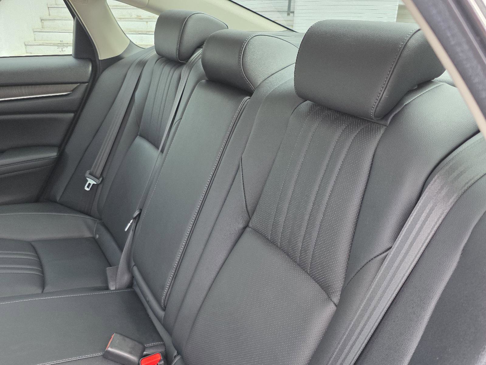 Used 2020 Honda Accord Touring image 38