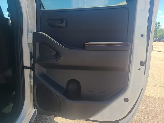 New 2026 Nissan Frontier PRO-4X w/ Pro-4x Convenience Package AWD/4WD image 26