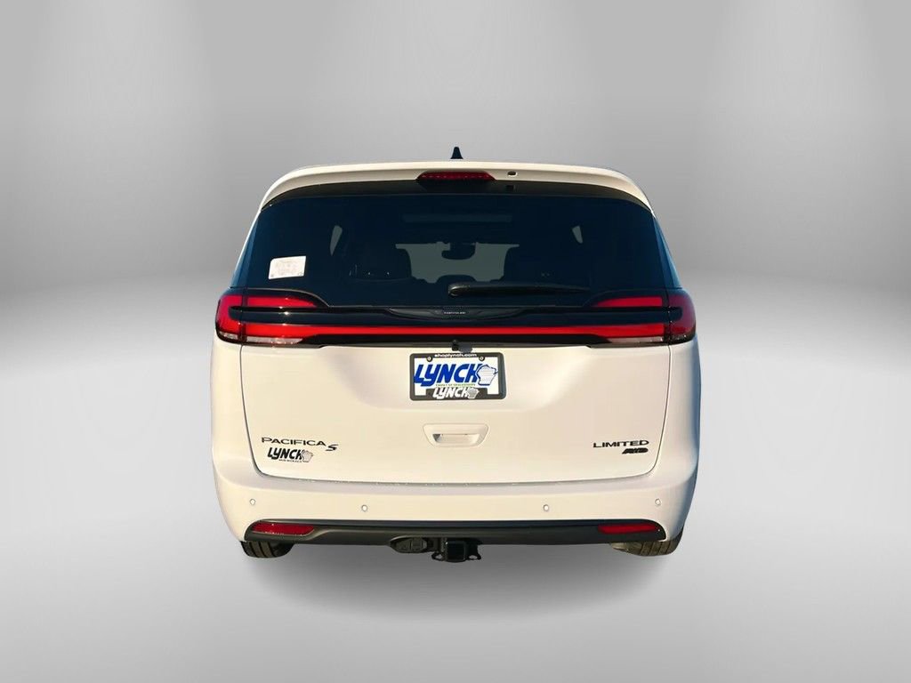 New 2026 Chrysler Pacifica Limited w/ S Appearance Package image 3