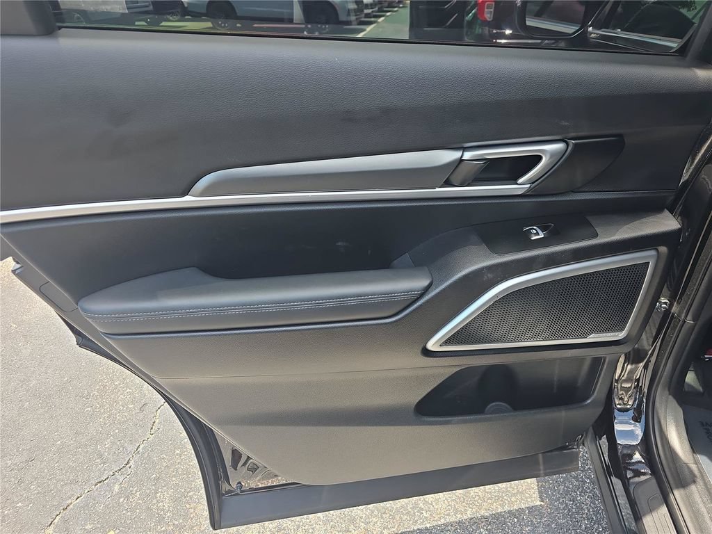 Used 2021 Kia Telluride S AWD/4WD image 14