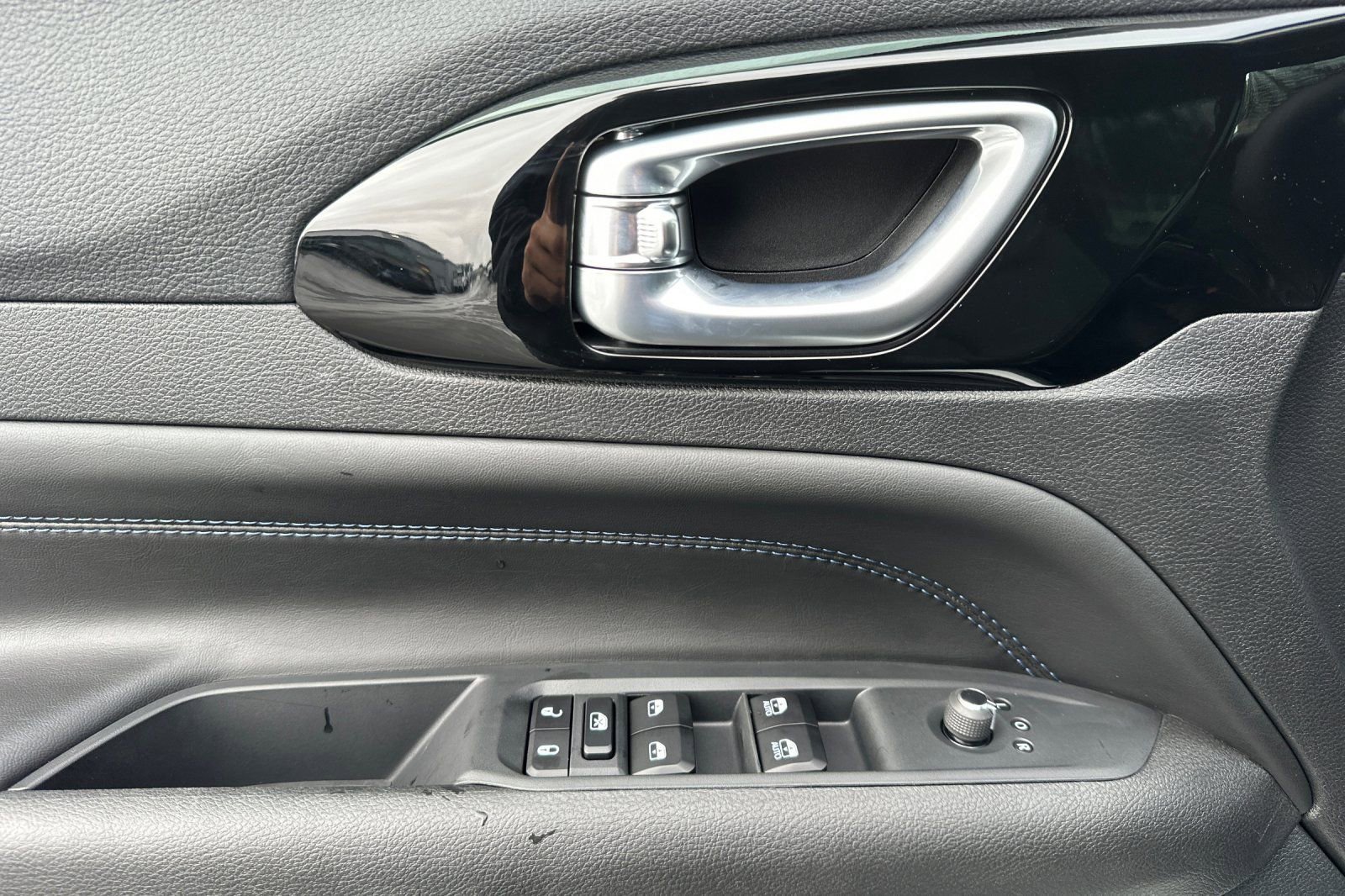 New 2026 Jeep Compass Limited image 13