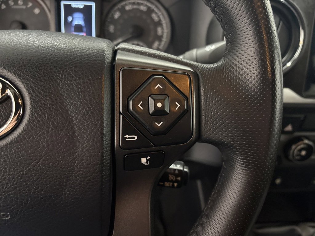 Used 2017 Toyota Tacoma TRD Sport w/ Tow Package image 25