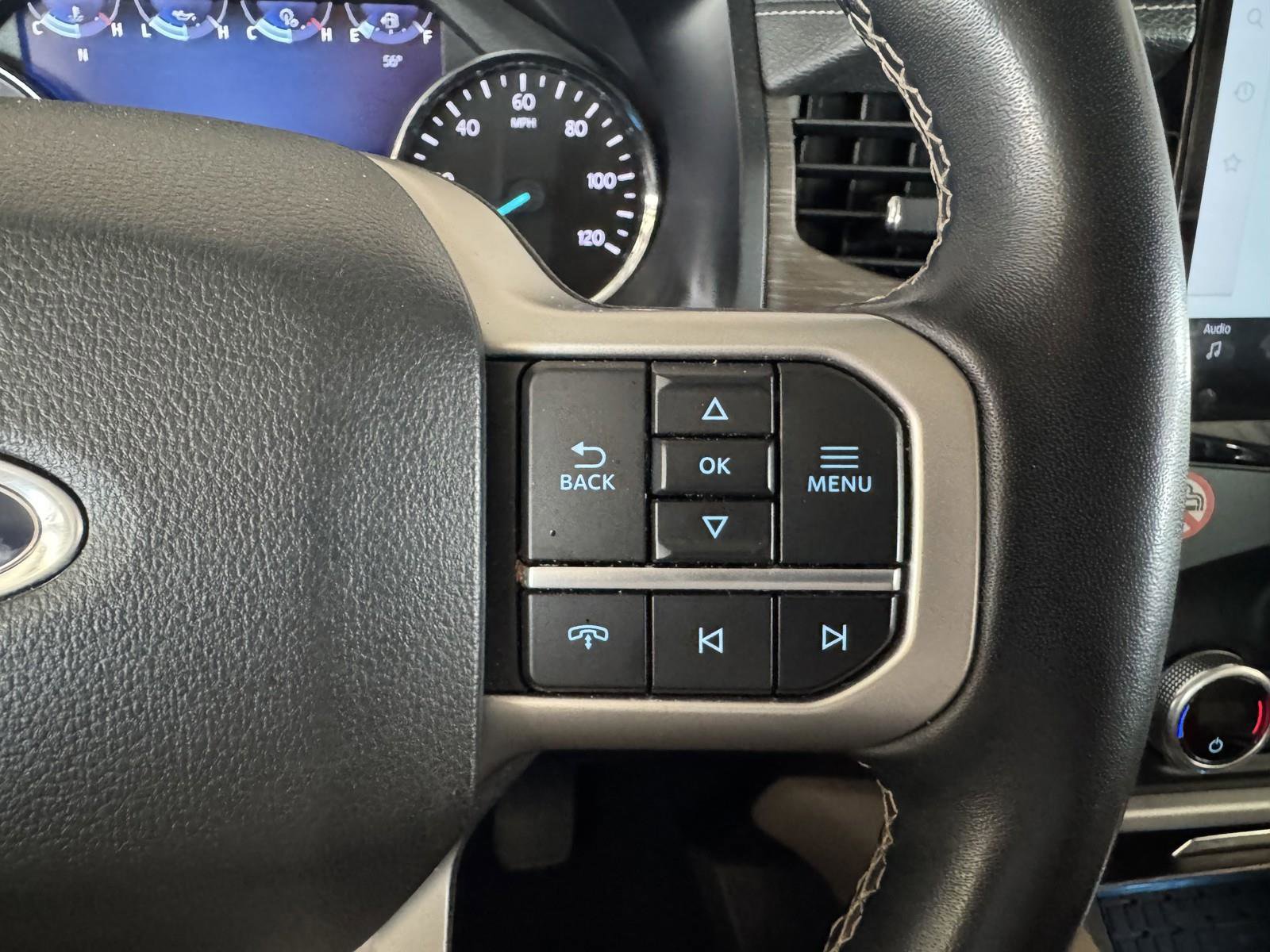 Used 2024 Ford Expedition Limited image 19