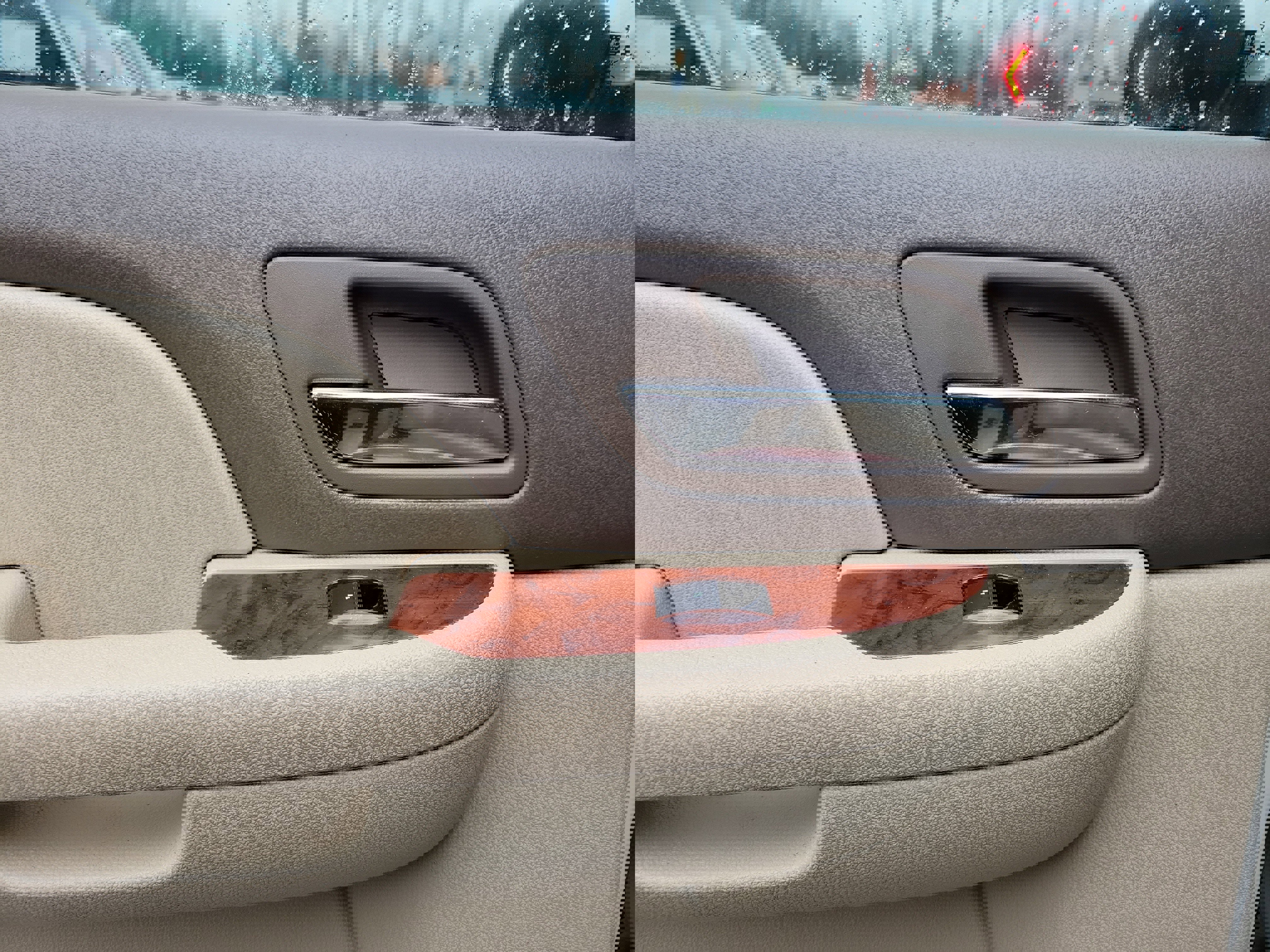 Used 2013 Chevrolet Avalanche LTZ image 12