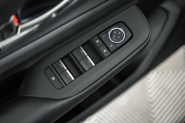 New 2026 Toyota Prius Plug-In Hybrid FWD image 40