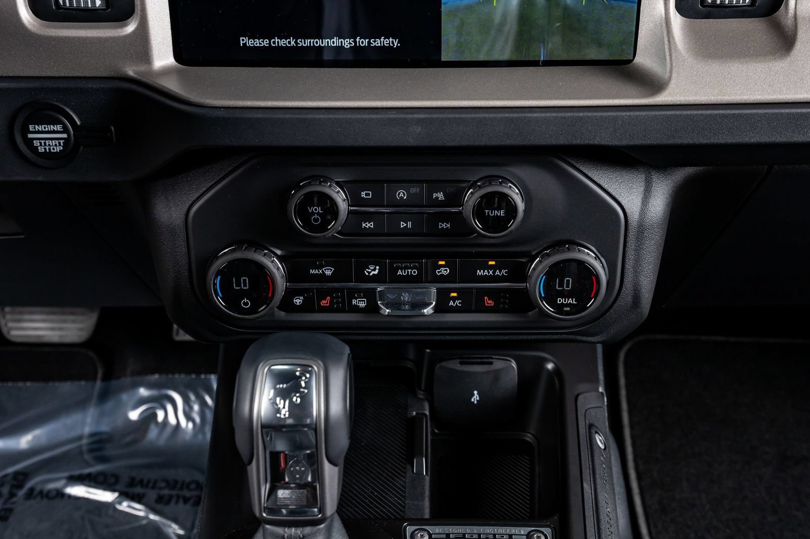Used 2026 Ford Bronco Outer Banks AWD/4WD image 24