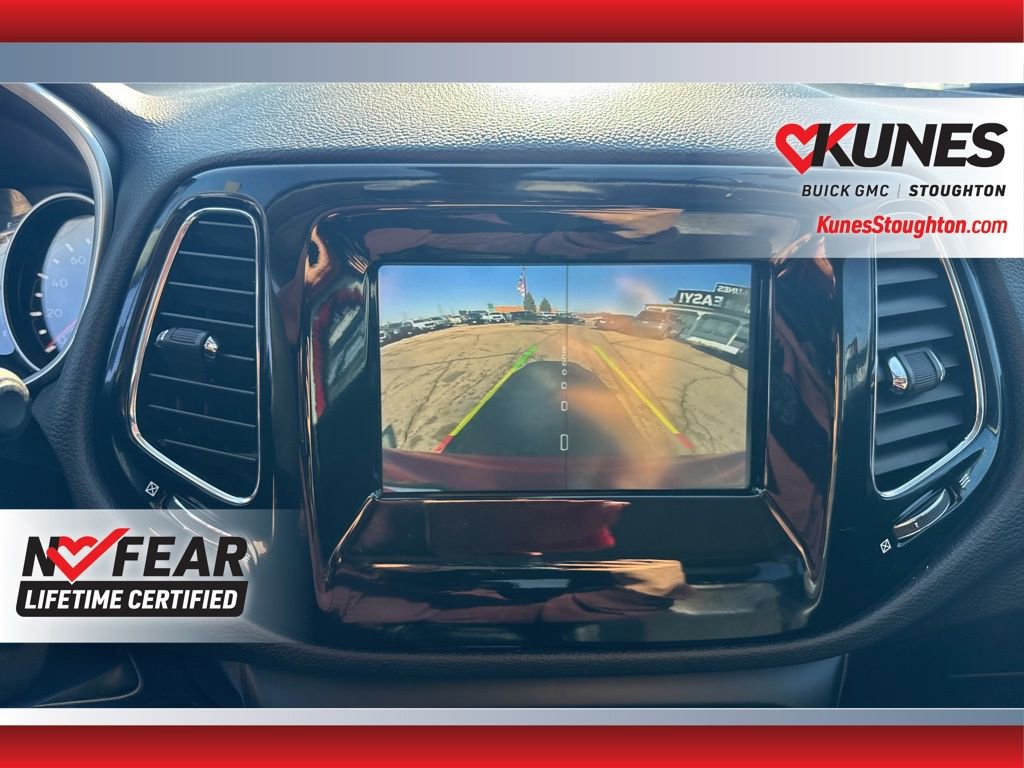 Used 2021 Jeep Compass Latitude FWD image 32