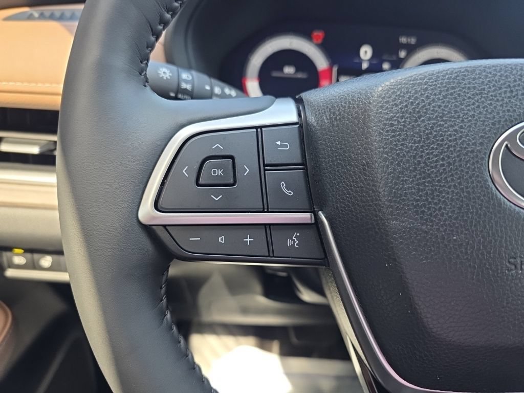 Used 2026 Toyota Grand Highlander AWD image 22