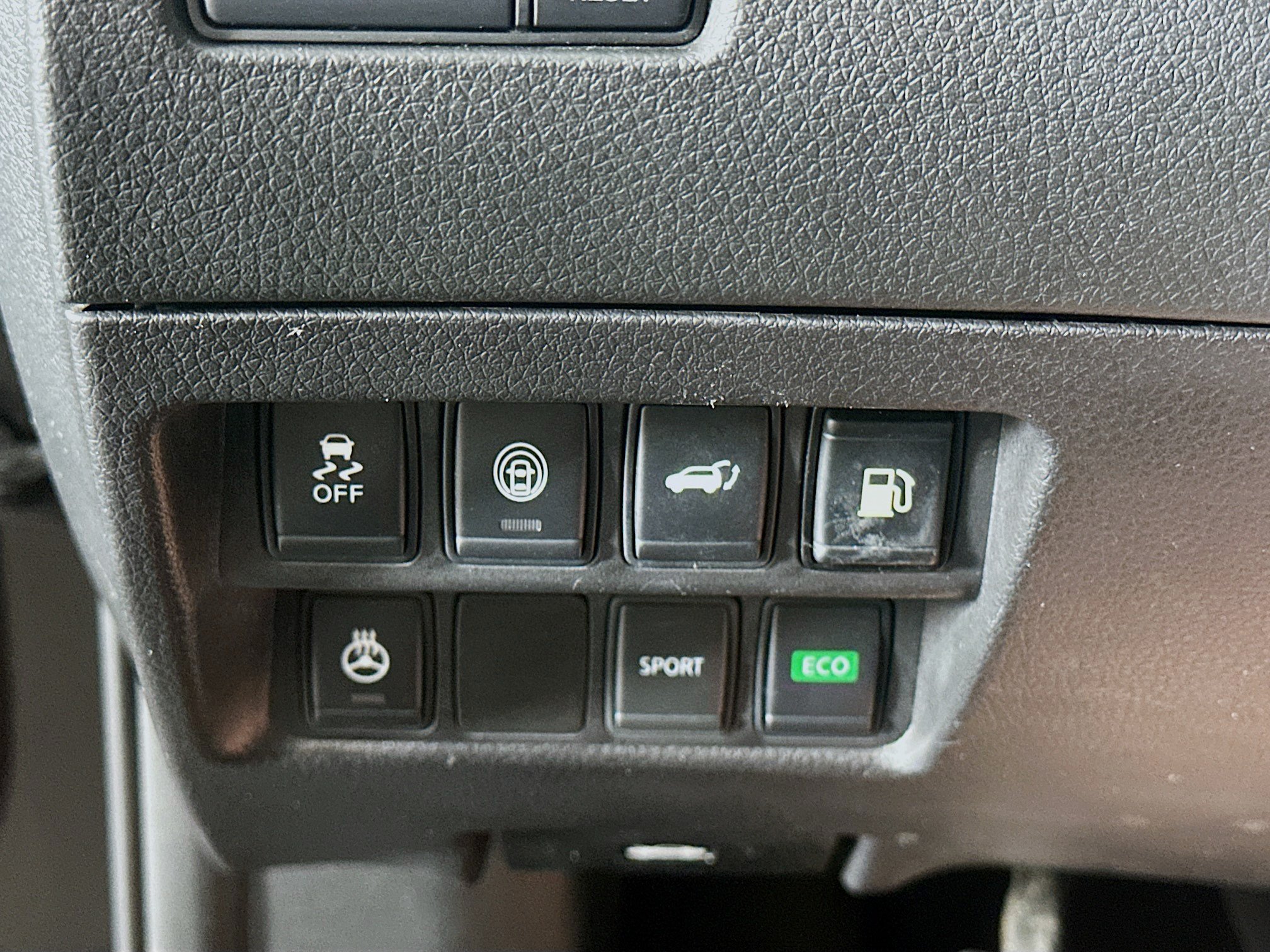 Used 2018 Nissan Rogue SL FWD image 16