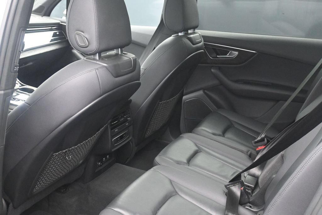 Used 2021 Audi Q7 3.0T Premium Plus w/ Premium Plus Package AWD/4WD image 15