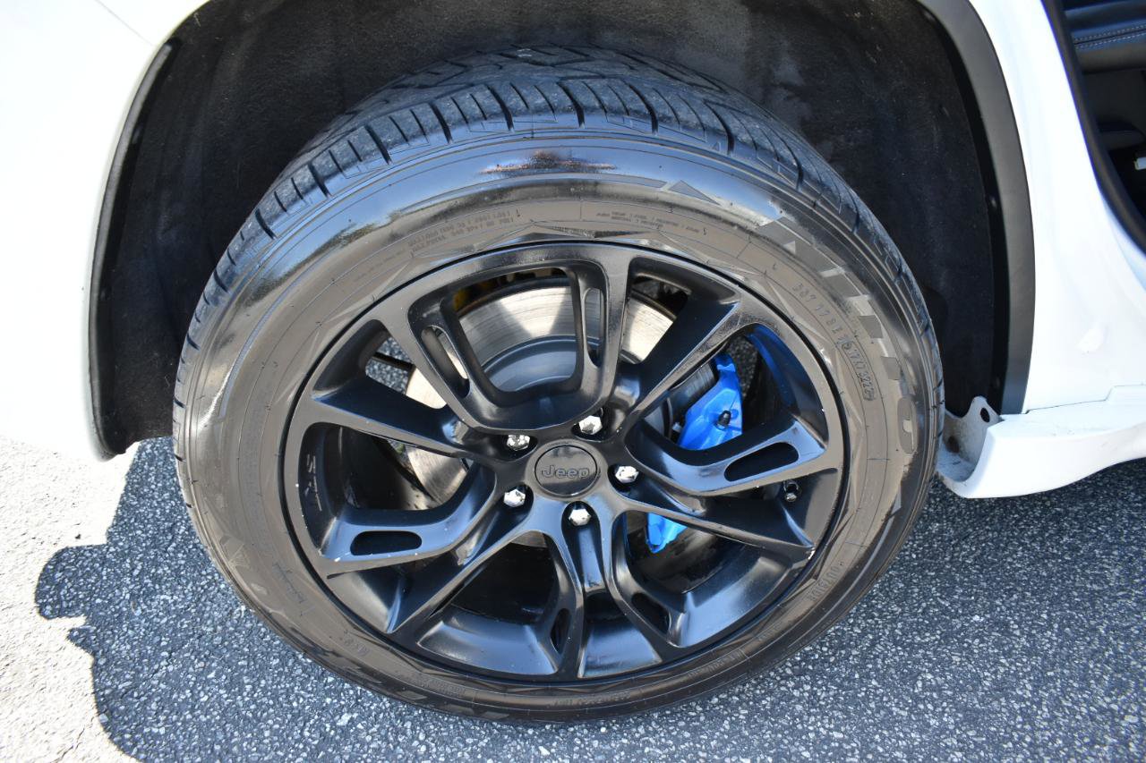 Used 2013 Jeep Grand Cherokee SRT8 image 32