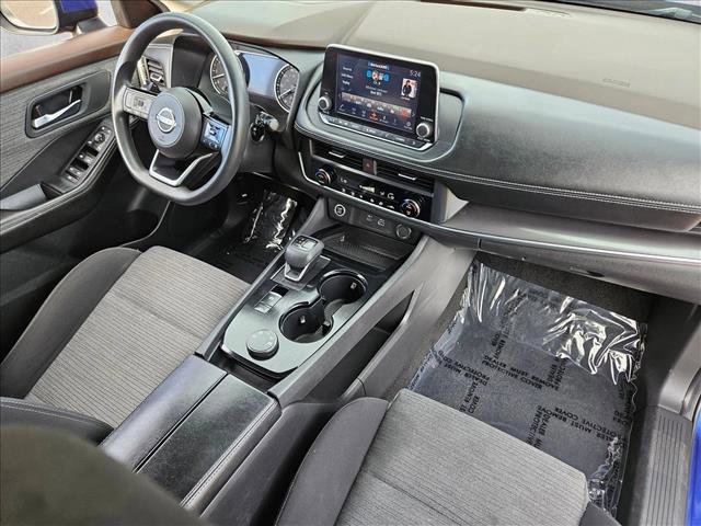 Used 2023 Nissan Rogue SV image 26