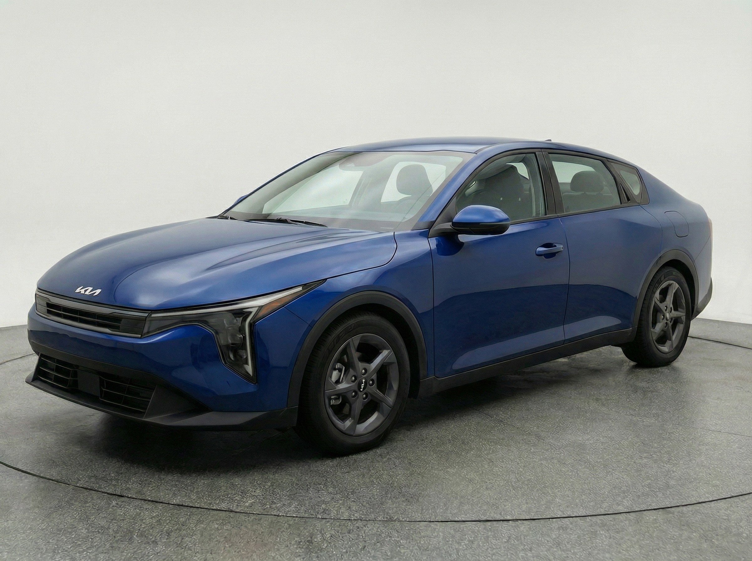 Used 2025 Kia K4 FWD image 3
